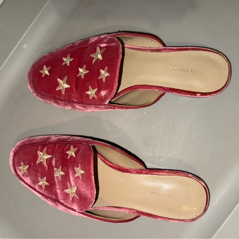 Ann Taylor Pink Velvet Star Mules